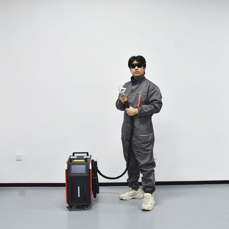 Macchina professionale per la  - Industrial Laser Cleaner recensione e prezzo